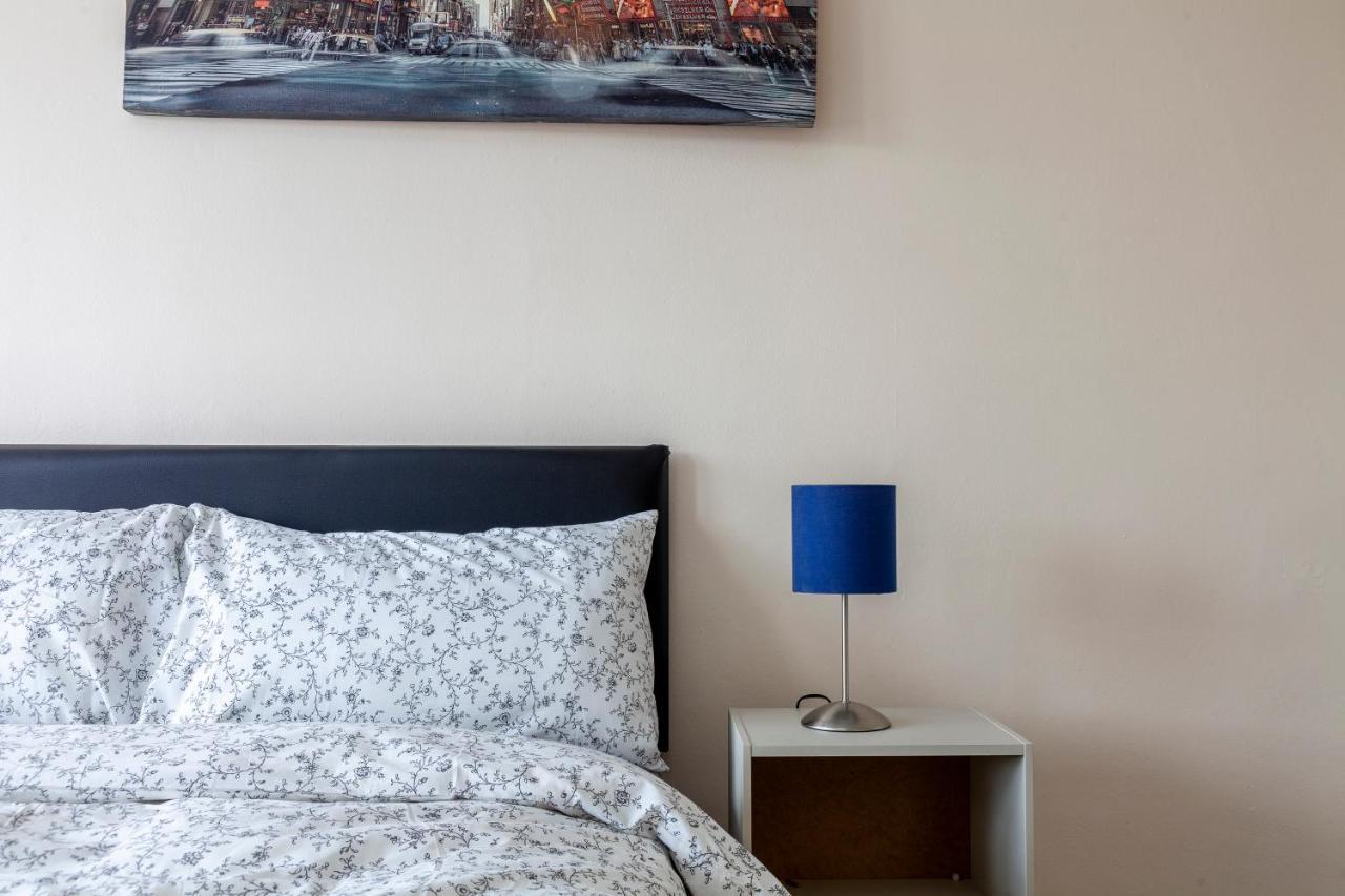 Highlands Gardens Suites Илфорд Екстериор снимка